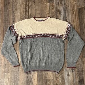 Roundtree & Yorke Gray and Cream Crewneck Sweater